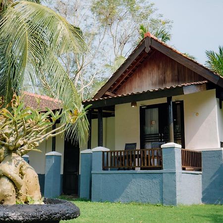 Hotel Grand Elty Krakatoa Kalianda Exterior foto