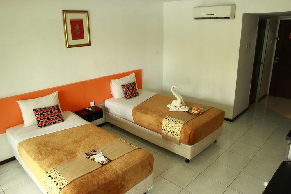 Hotel Grand Elty Krakatoa Kalianda Exterior foto