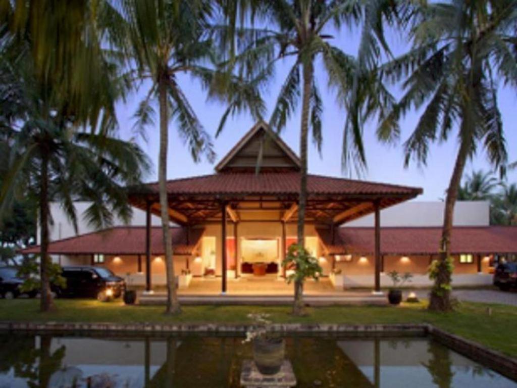 Hotel Grand Elty Krakatoa Kalianda Exterior foto