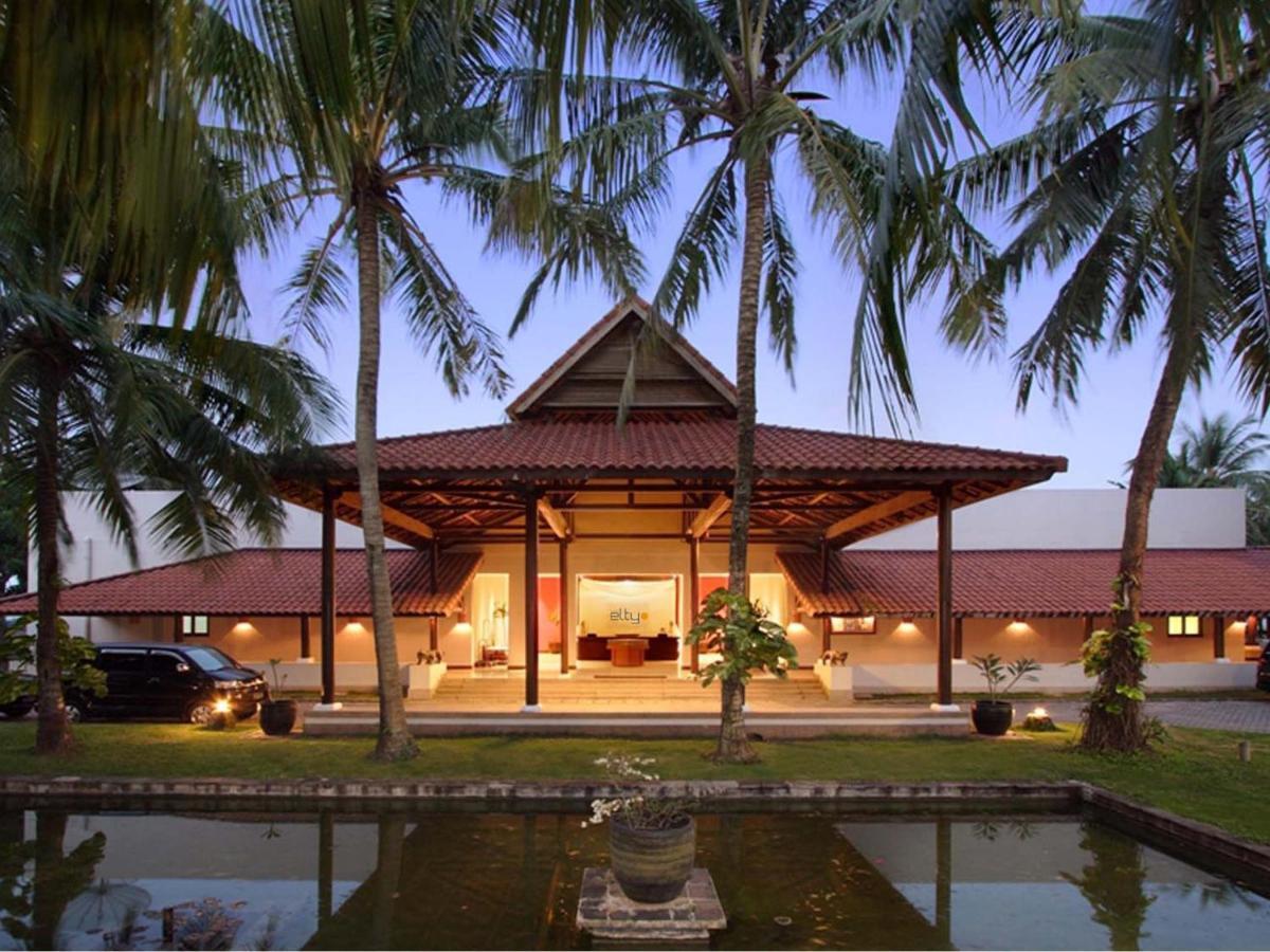 Hotel Grand Elty Krakatoa Kalianda Exterior foto